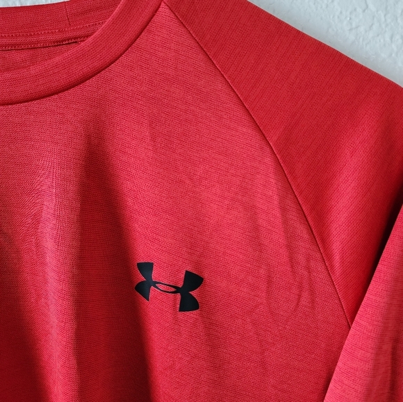 Under Armour Loose Fit Men's Red Medium Top - Picture 4 of 5